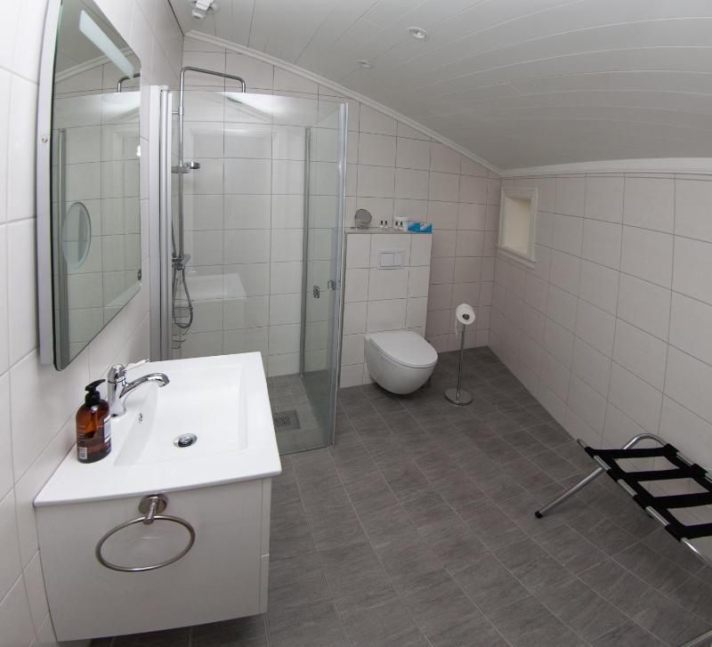 Double or Twin Room with Private Bathroom image 4