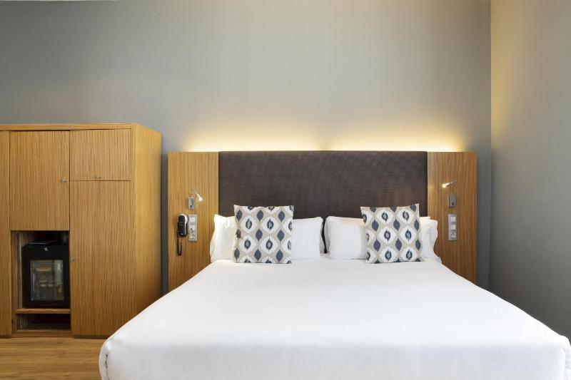 Quadruple Room (4 Adults) image 3