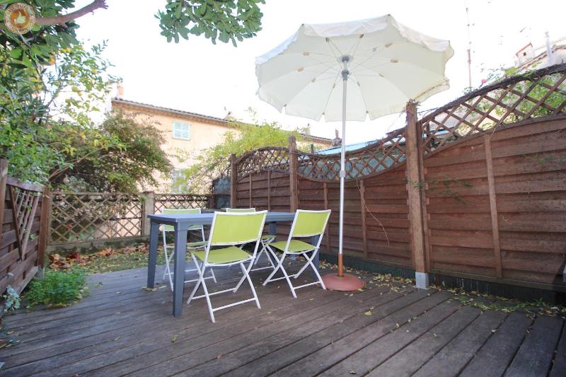 One-Bedroom Apartment image 3