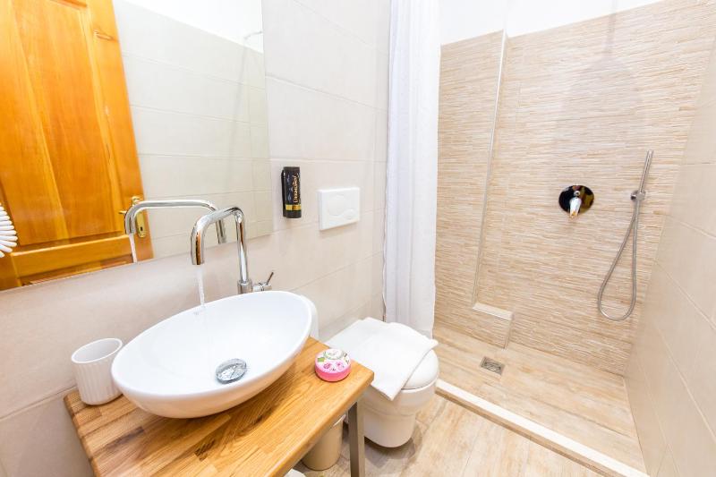 Superior Double or Twin Room with Balcony image 2