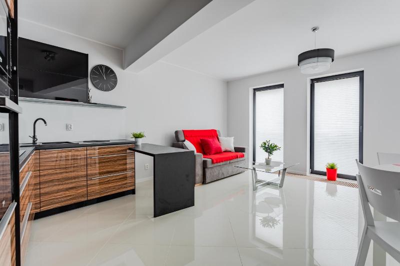 Apartamenty Bałtyckie - Bulwar Portowy - widok na port centrum najlepsza lokalizacja w Ustce - image 24