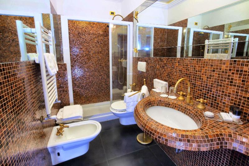 Triple Deluxe image 4