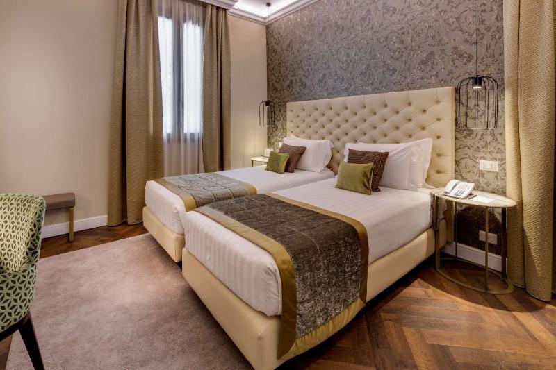 Superior Room image 4