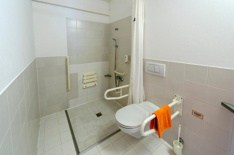 Double Room - Disability Access image 4