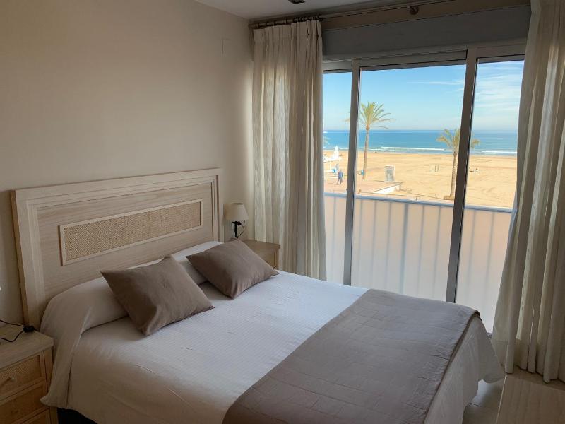 BEACH I - image 18