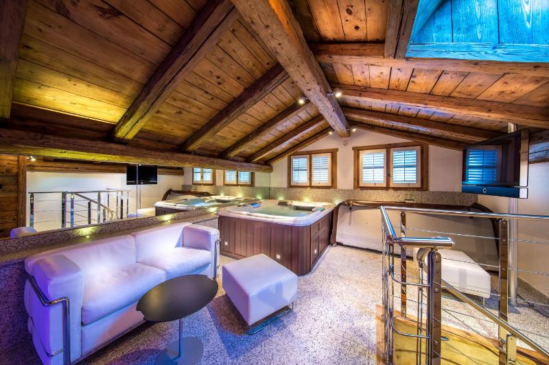 Prestige Suite (2-3 Adults) image 4
