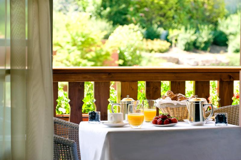 Suite with Spa Access image 3