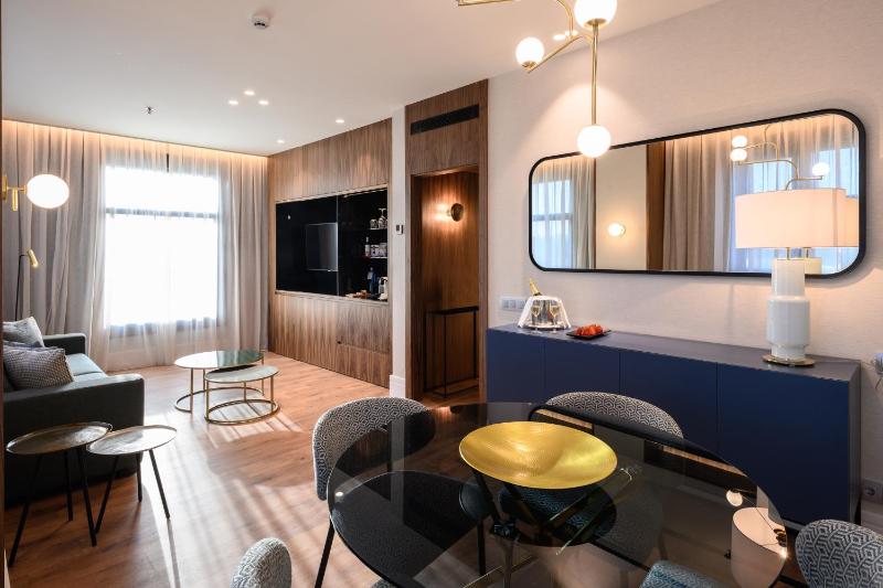 Suite Room image 3