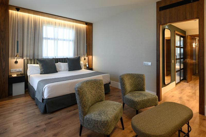 Suite Room image 1