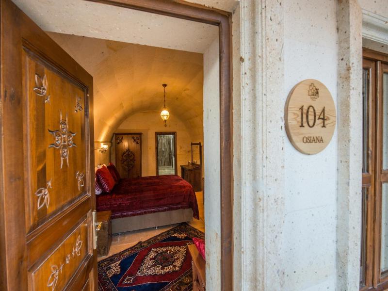 Deluxe Suite image 2