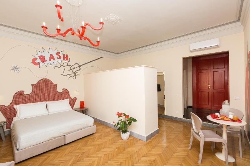 Junior Suite with Balcony image 3