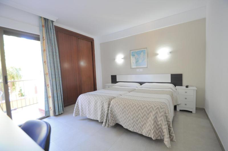 Double or Twin Room with Terrace image 2