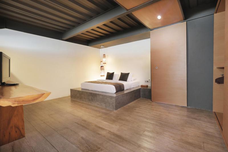 Clio Apartment - image 23