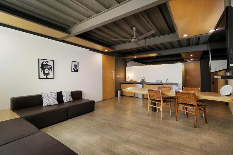 Clio Apartment - image 14