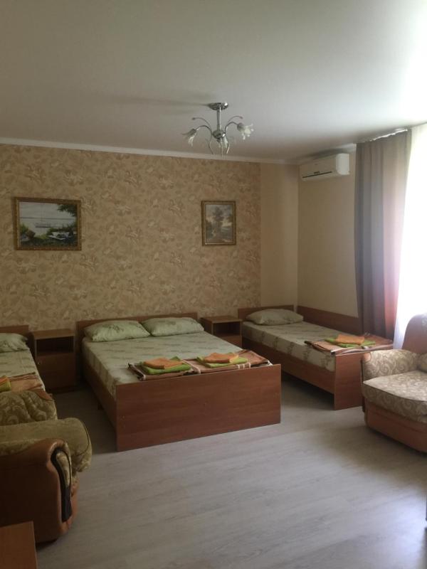 Quadruple Room image 1