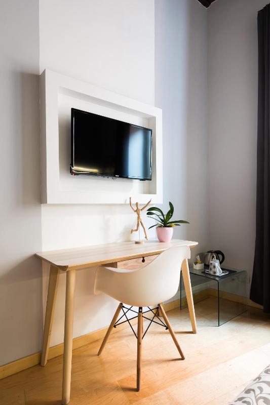 Deluxe Apartment image 2