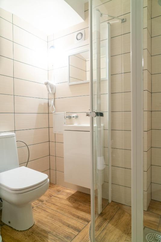 Godart Rooms Guesthouse - image 6