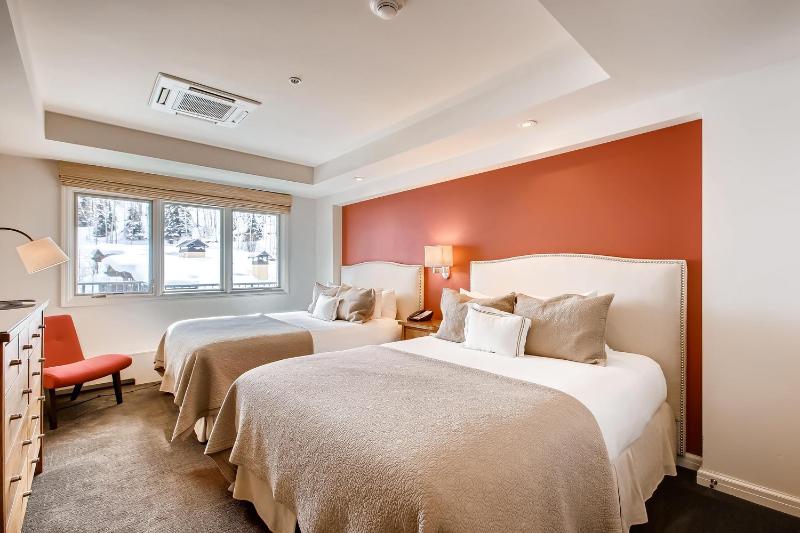 Double Room image 3