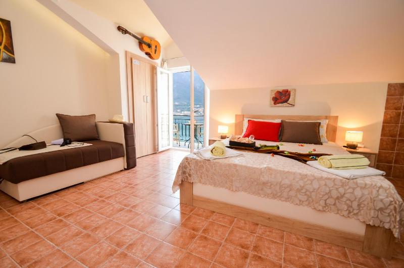Apartment The Sea Coast - image 15
