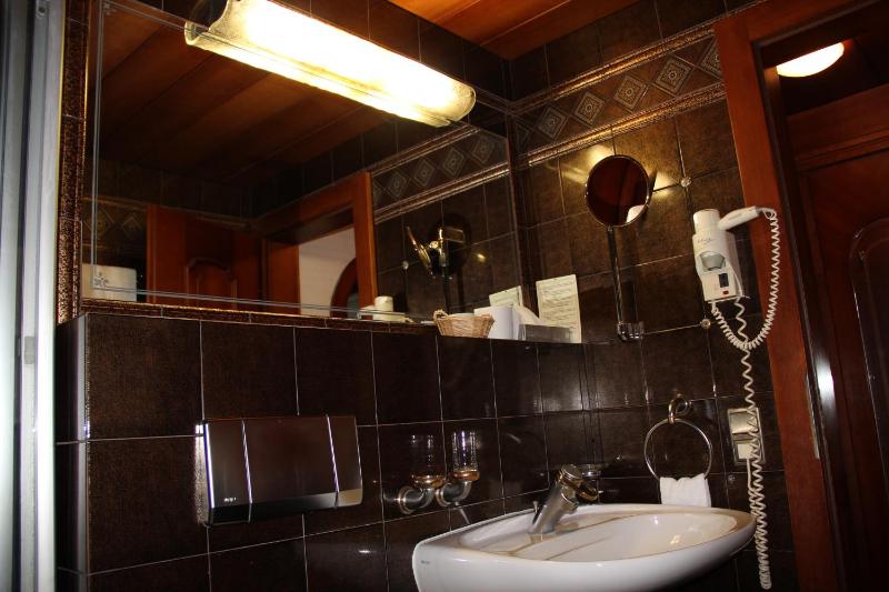 Superior Double Room image 2