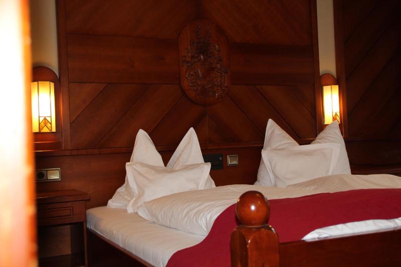 Standard Double Room image 4