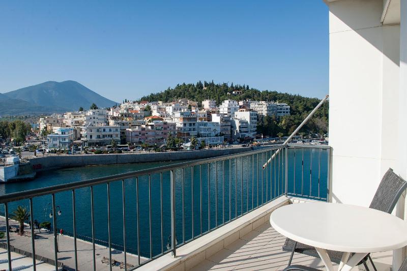 Family Connecting Double Rooms with Sea View image 1