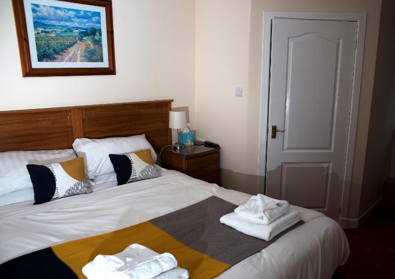Double Room image 4
