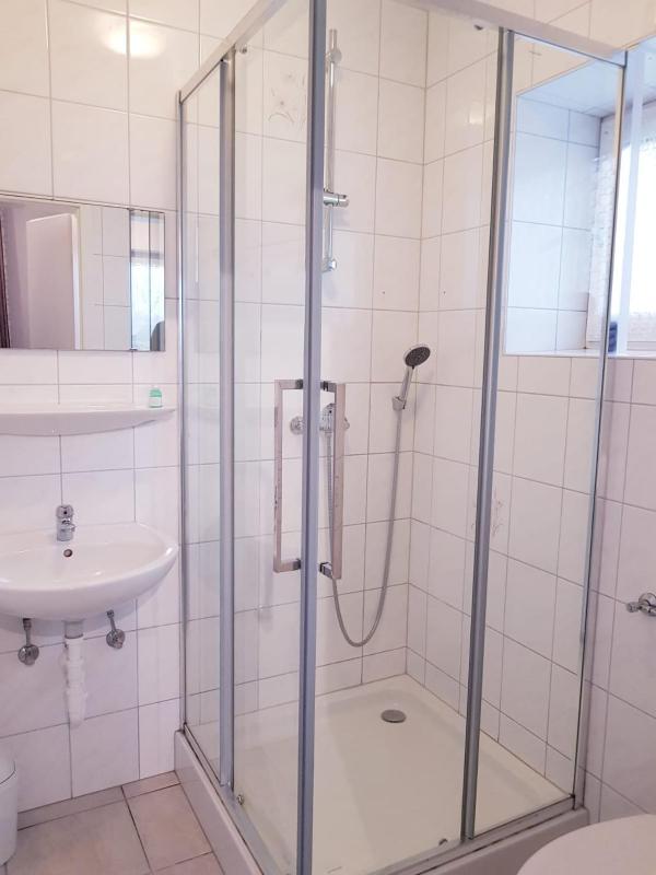 Single Room image 2