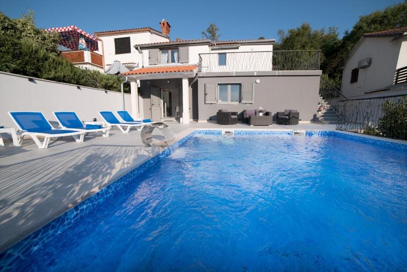 Villa image 3