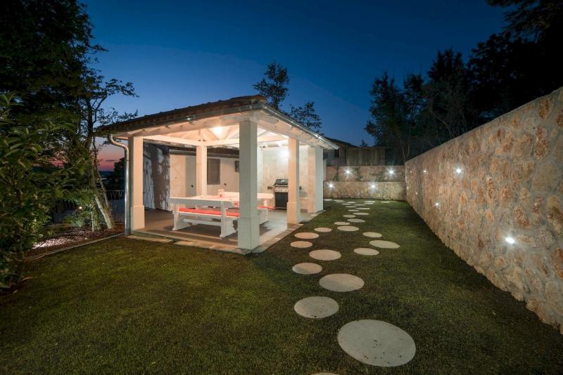 Luxury Villa Future with heated pool - image 15