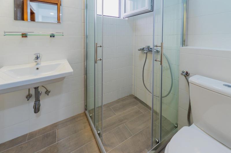 One-Bedroom Apartment image 2