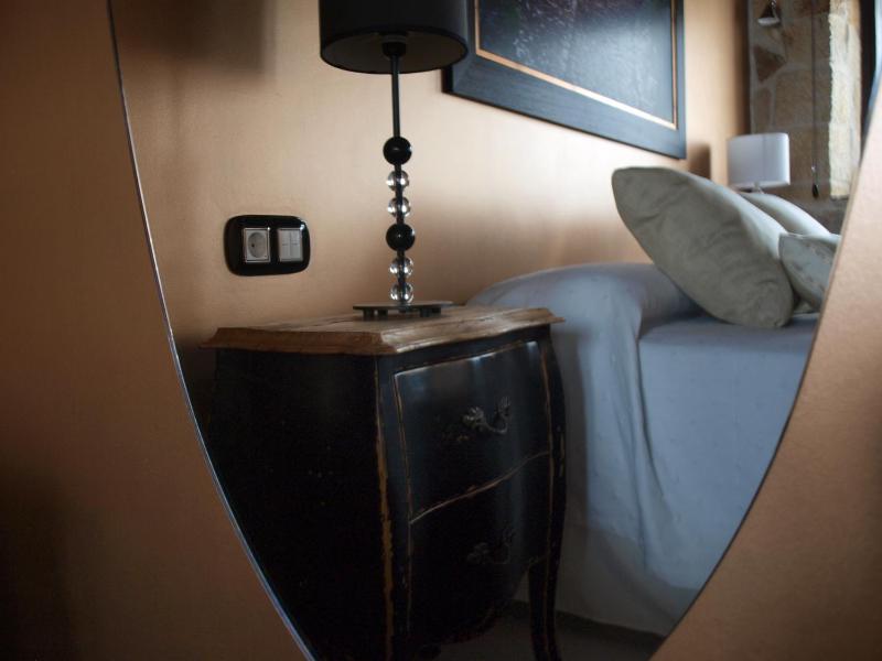 Double Room image 3