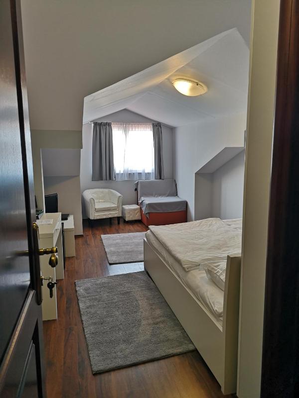 Double Room with Sea View- Attic image 4