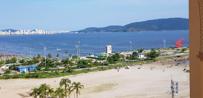 Apto Pé na Areia Santos - image 16