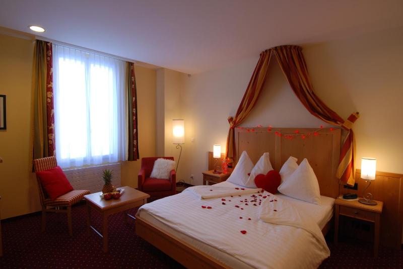 Double Room image 2