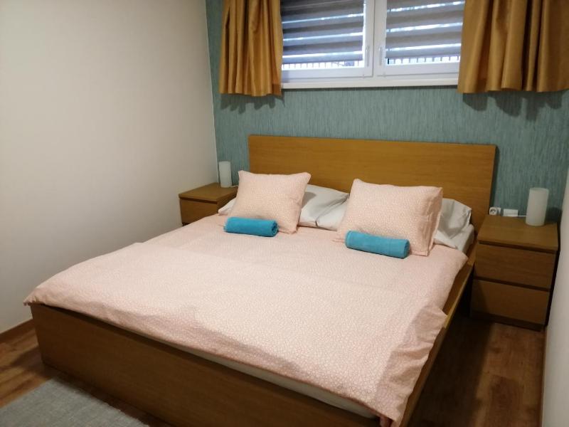 One-Bedroom Apartment image 3