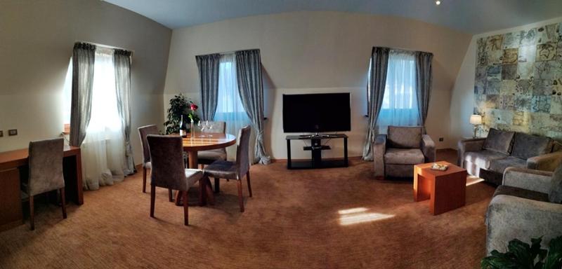 Presidential Suite image 1