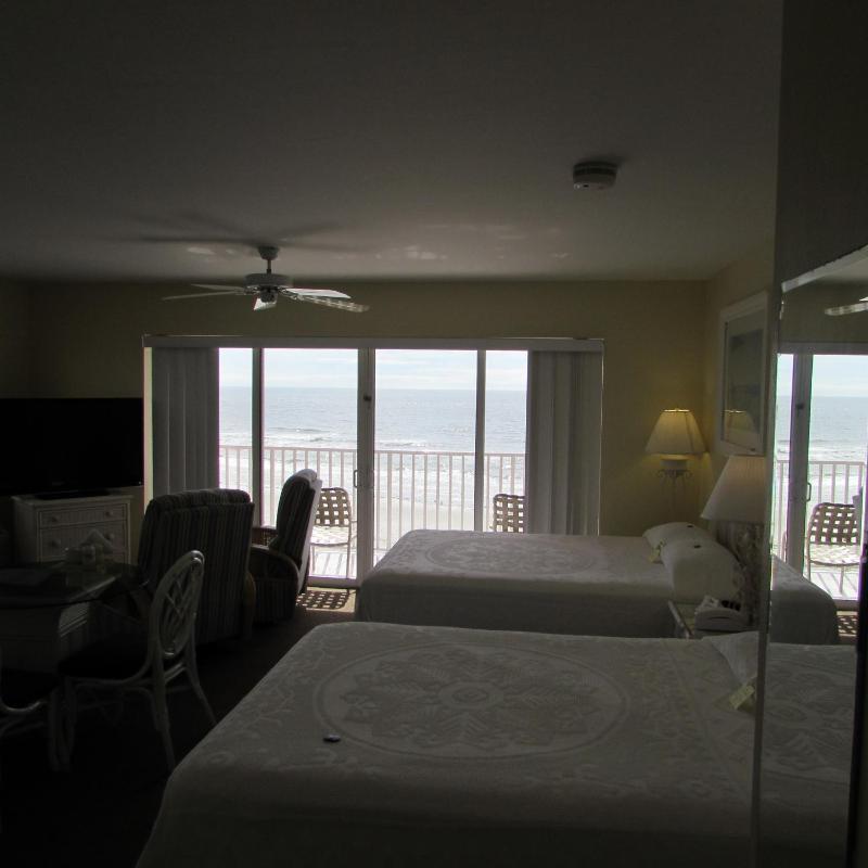 Edison Beach House - image 24