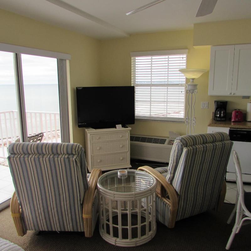 Edison Beach House - image 43