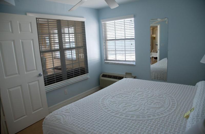 Edison Beach House - image 48