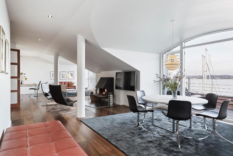 Executive Suite image 4