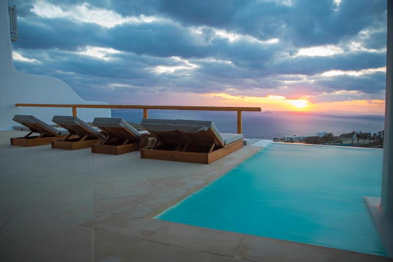 Villa with Private Pool image 3