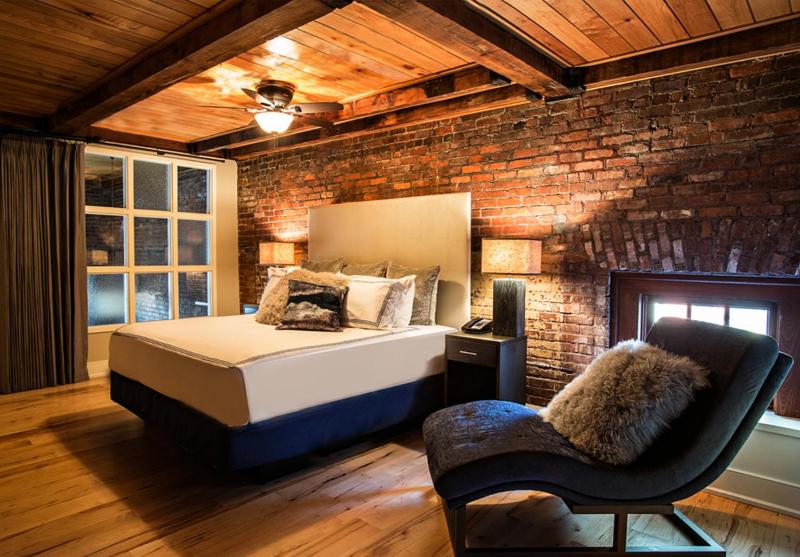 Luxury Two-Bedroom Suite image 2