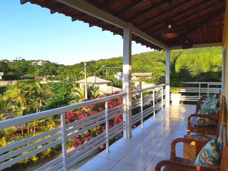 Espetacular Casa 3 SUÍTES cozinha varanda vista a passos da praia - image 3