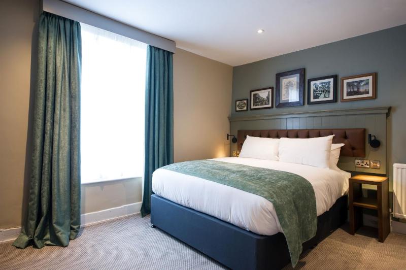 Double Room image 1