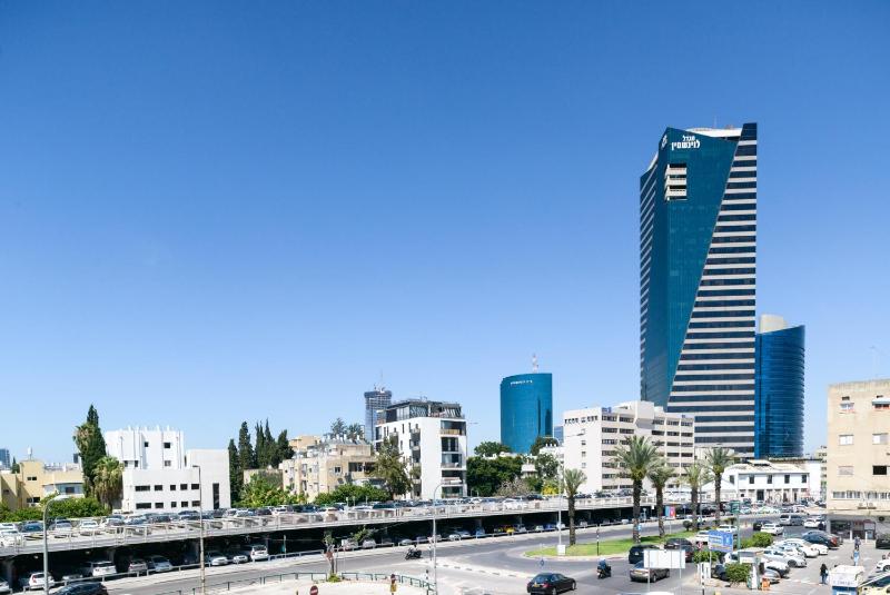 16 HaRakevet Street - By Beach Apartments TLV - image 7