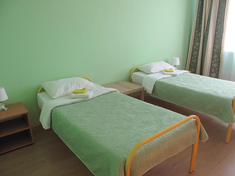 Superior Twin Room image 3