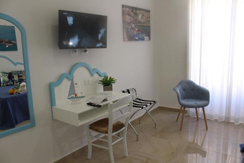 EXCLUSIVE HOME - image 37