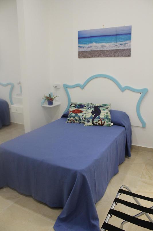 EXCLUSIVE HOME - image 19