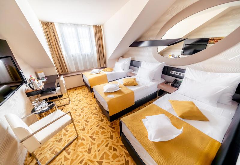 Triple Room image 2